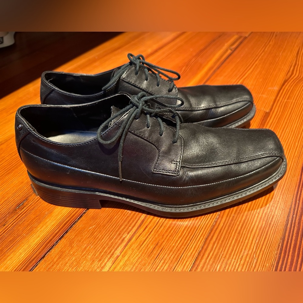 Men’s sz9 leather dress shoes